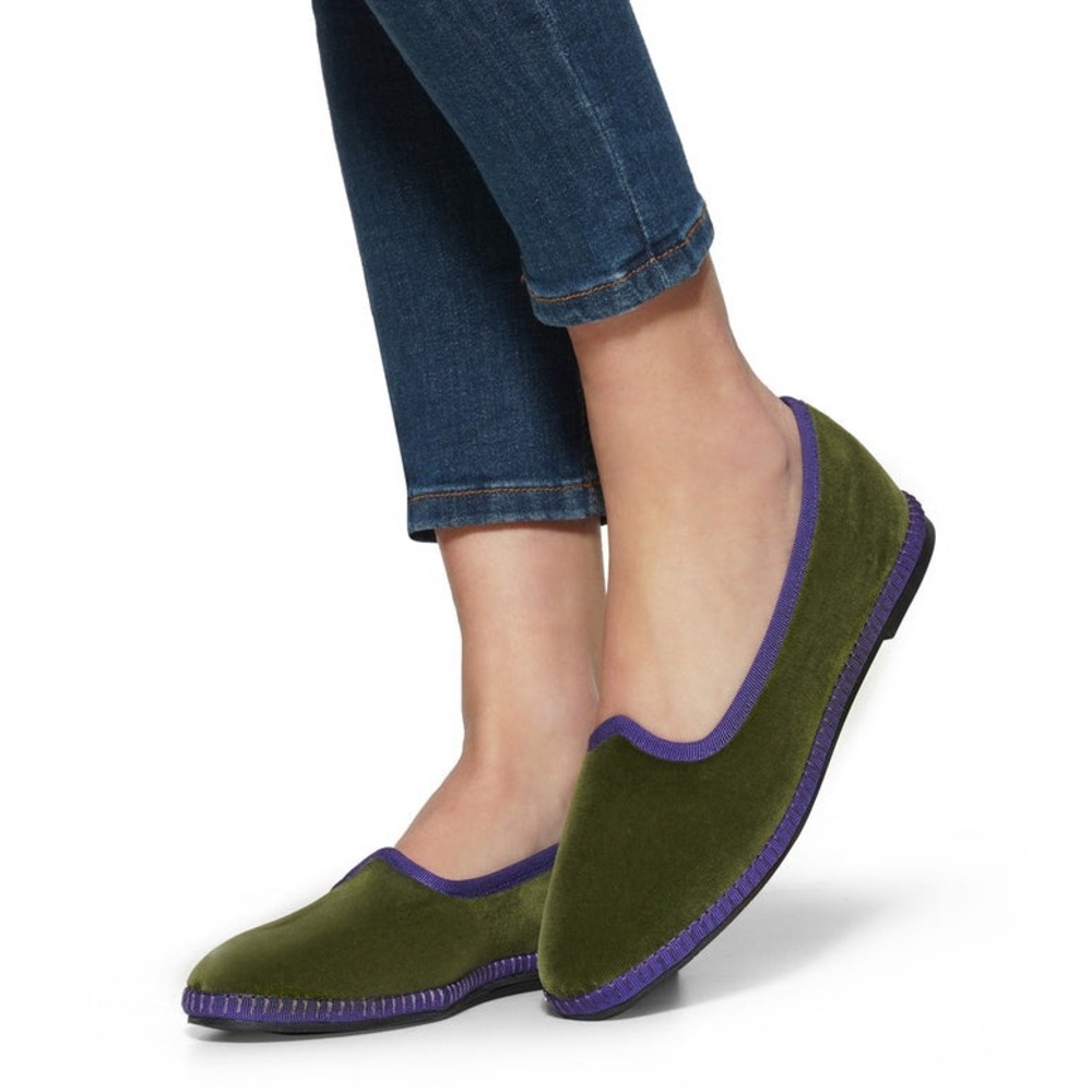 Italeau Italian Handmade Velvet Flats, Olive Green, Size 39 (US 8.5)
